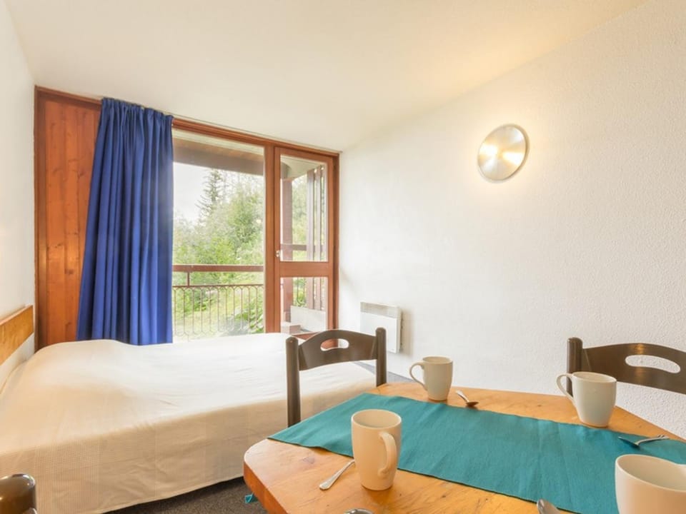 Studio cabine avec balcon et WIFI gratuit - FR-1-346-508 Cabin in Bourg-Saint-Maurice