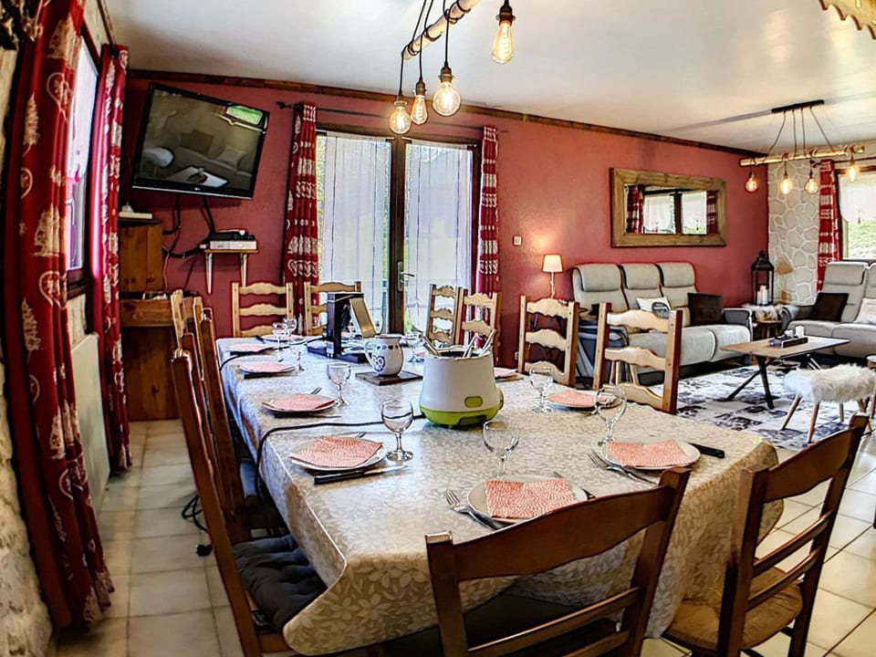 Chalet spacieux tout confort avec billard, proche remontées - FR-1-267-174 Chalet in Villarembert