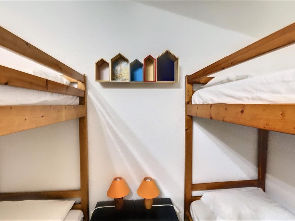 Appartement rénové duplex Skis aux pieds Balcon - FR-1-267-180 Apartment in Villarembert