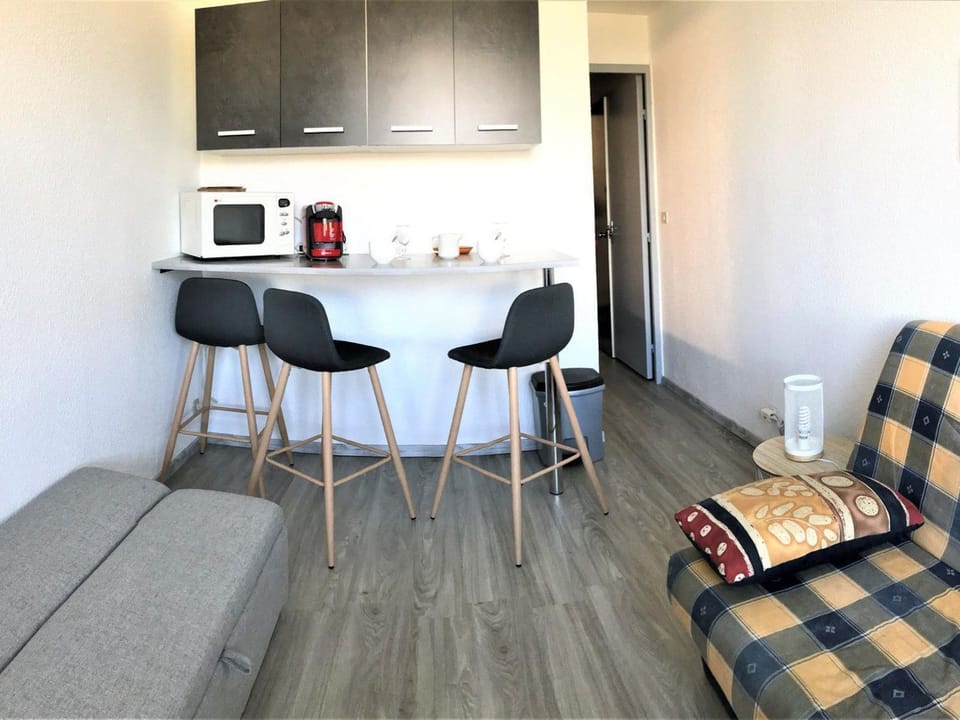 Studio rénové skis aux pieds, accès piscine - FR-1-267-201 Apartment in Villarembert