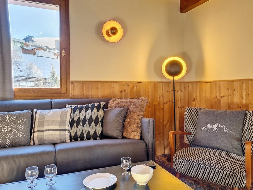 Appartement spacieux proche pistes avec sauna et hammam, 10 personnes Apartment in Les Allues