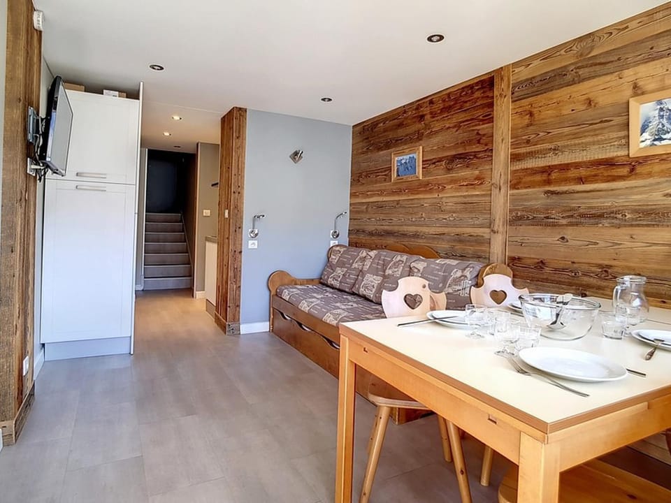 Confortable duplex 5 pers · Pied des pistes · Balcon - FR-1-344-853 Apartment in Les Allues