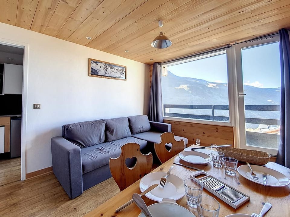 Appartement Confortable Ski-aux-Pieds avec Balcon Apartment in Les Allues