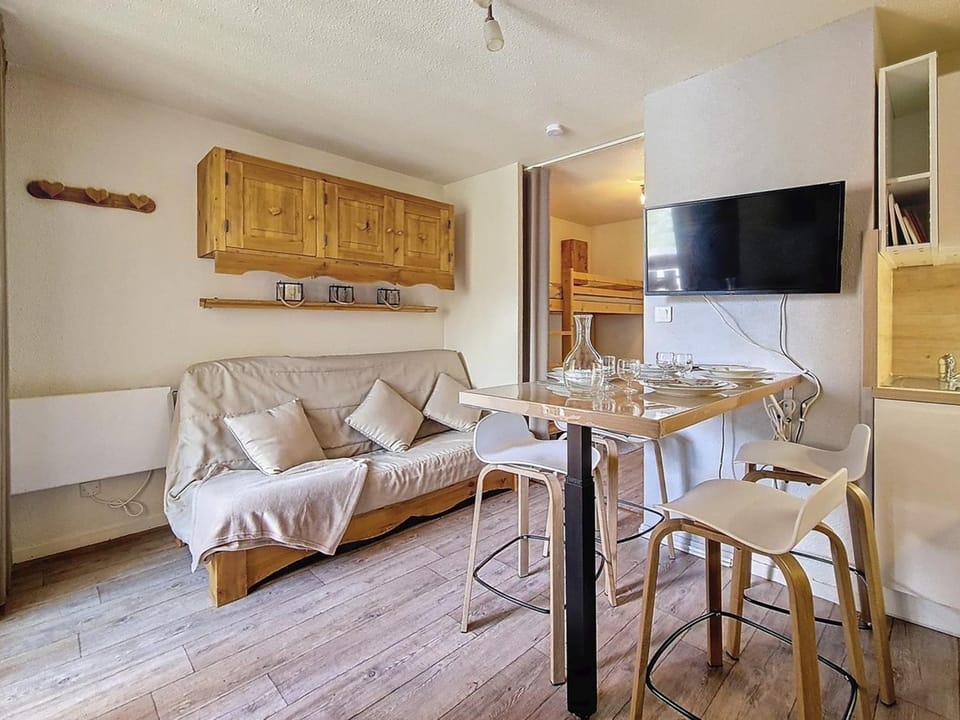 Studio cosy aux Menuires - Ski aux pieds avec balcon et parking - FR-1-344-910 Apartment in Les Allues