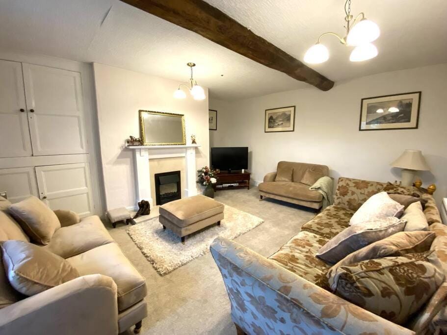 Farmhouse Cottage set in beautiful countryside House in England