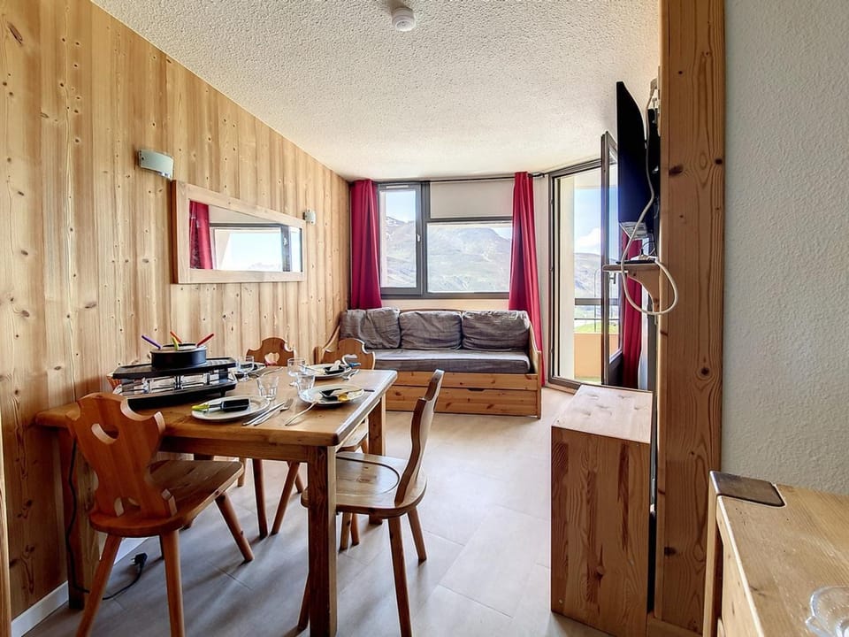 Appartement rénové 4 pers · Proche pistes · Balcon - FR-1-344-969 Apartment in Les Allues