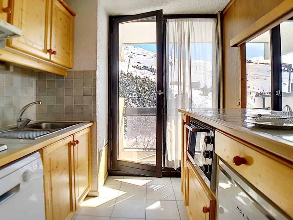 Appartement lumineux à la Croisette, 8 personnes, skis aux pieds - FR-1-344-1054 Apartment in Les Allues
