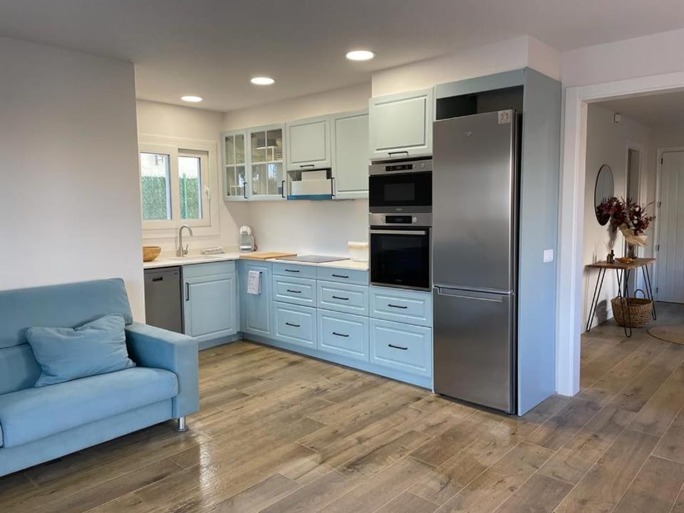 Kitchen or kitchenette, dishwasher, minibar, pet friendly