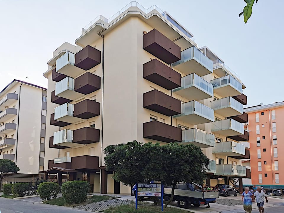 Property building, Parking