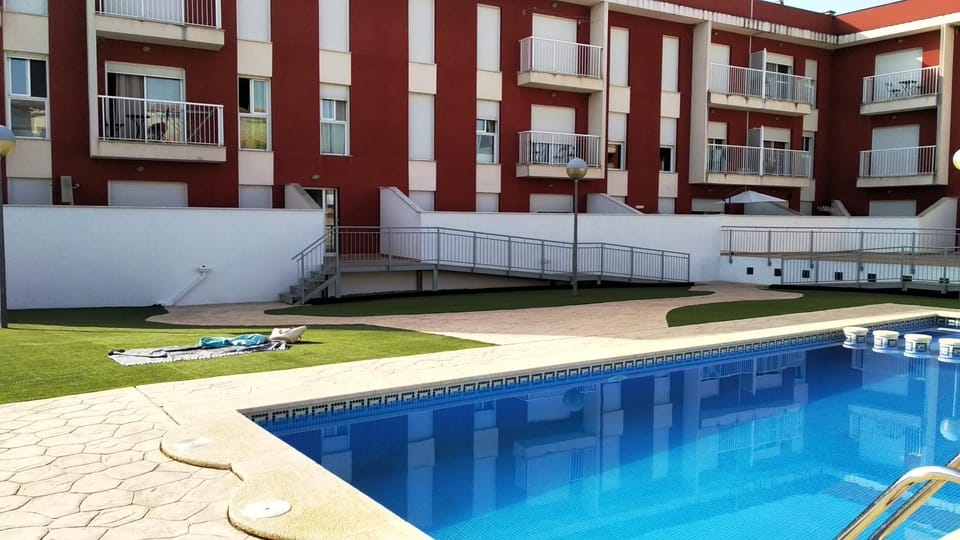 Swimming pool, Swimming pool