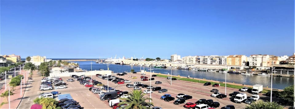 Neighbourhood, City view, Sea view, Street view