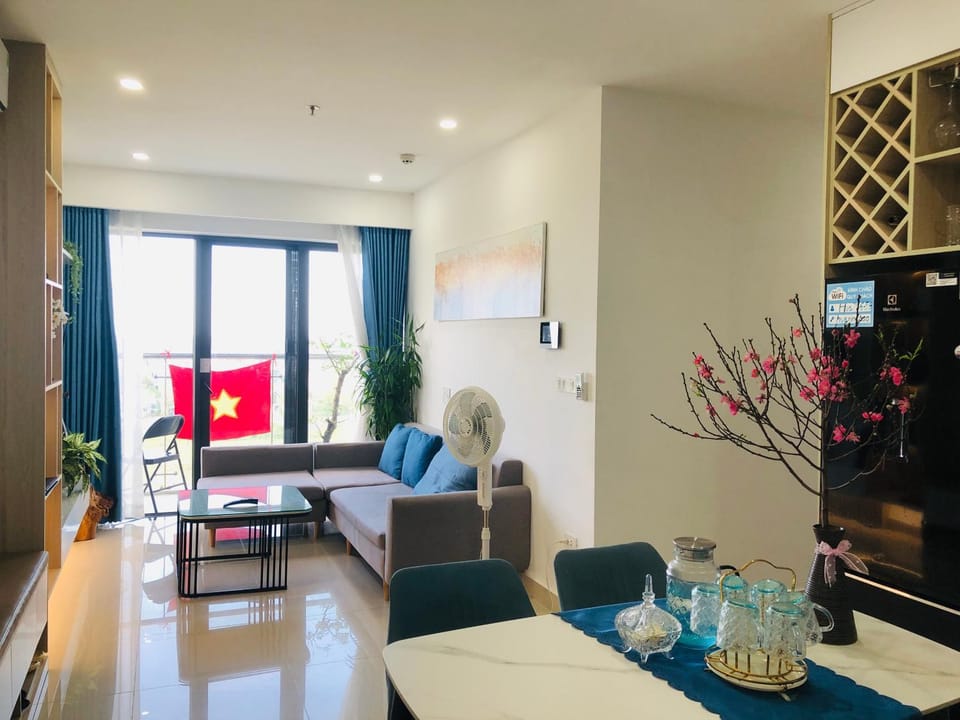 HAPPY HOUSE PREMIER - Căn Hộ 3PN Tiện Nghi , View Đẹp, Trung Tâm, Hồ Bơi&Gym Free Apartment in Laos