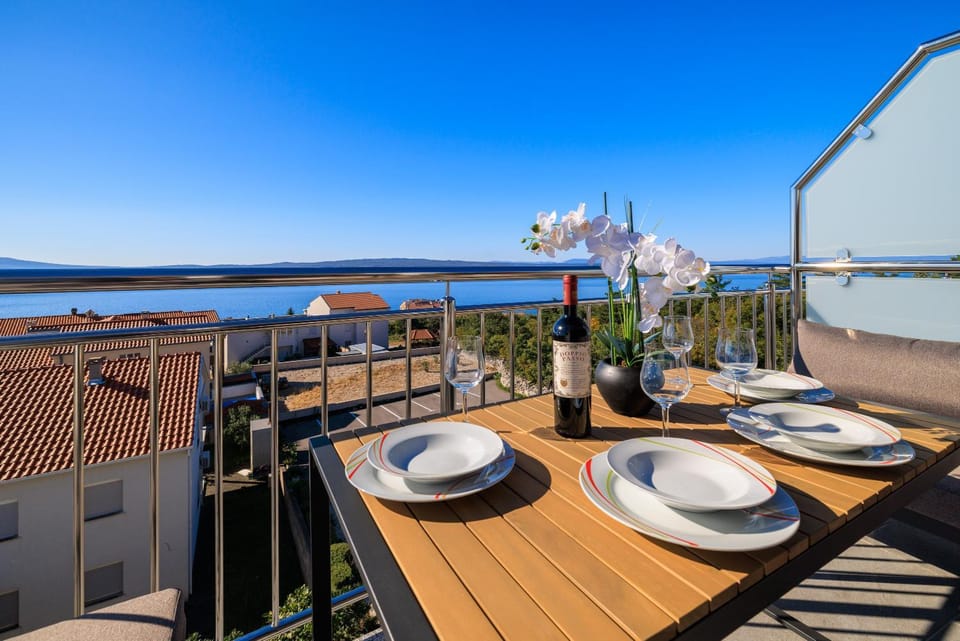 Apartments Sunshine E Apartment in Crikvenica