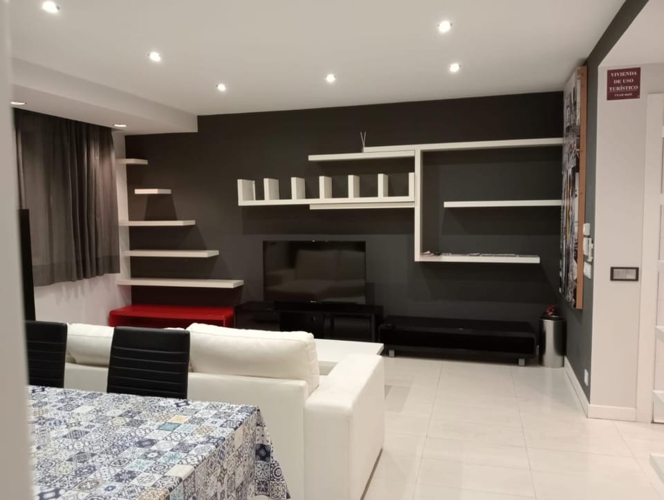 apartamento COLON !!PARKING PRIVADO GRATUITO !! Apartment in Logrono