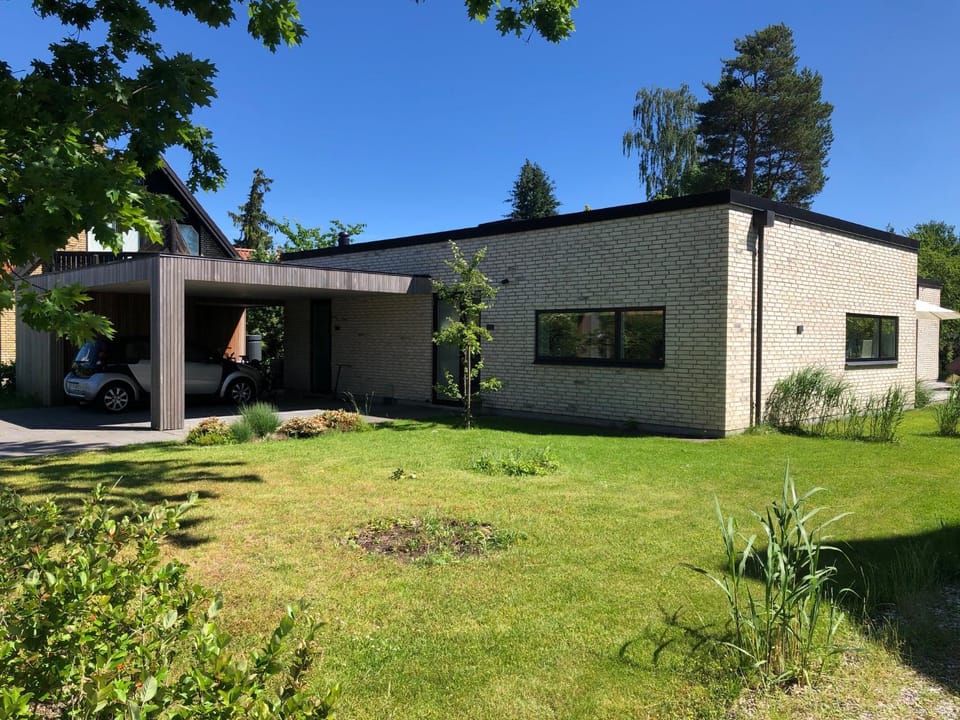 Property building, Facade/entrance