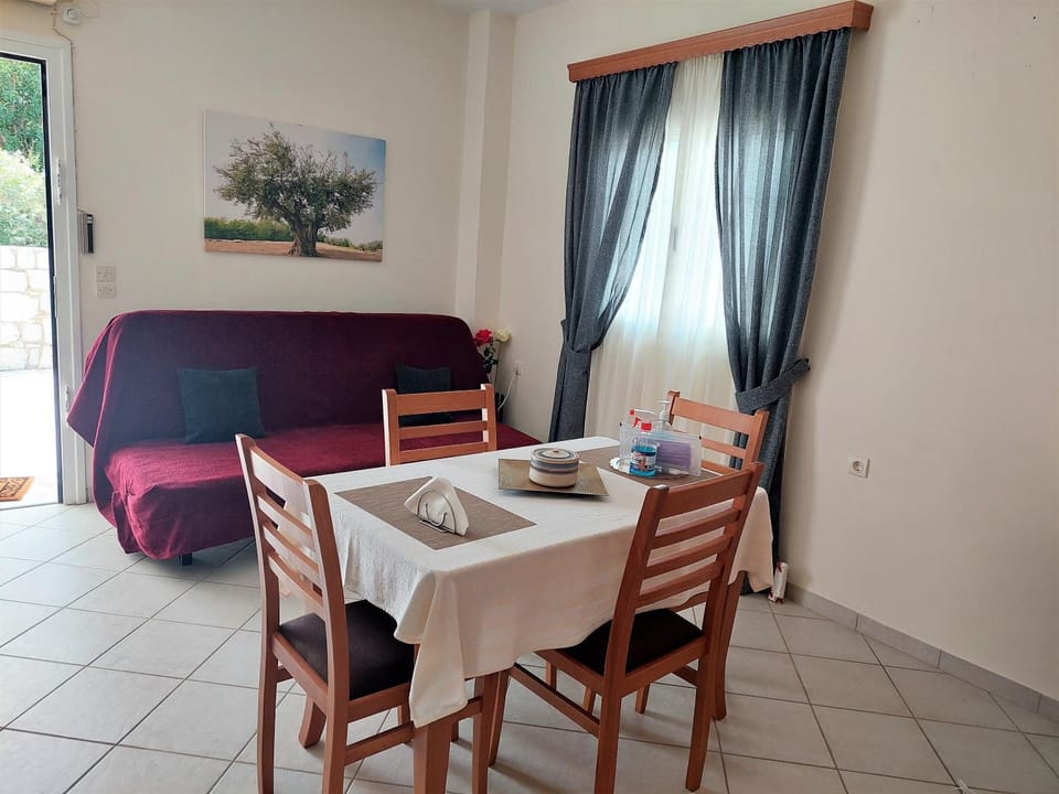 Casa Blanca (I) Apartment in Peloponnese Region
