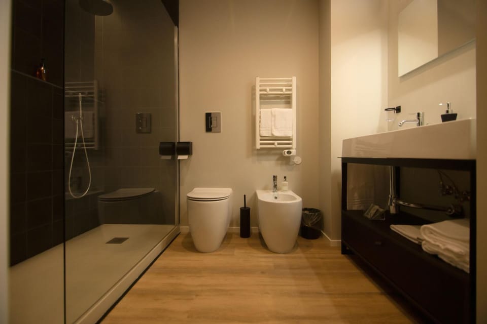 Shower, Toilet, Bathroom