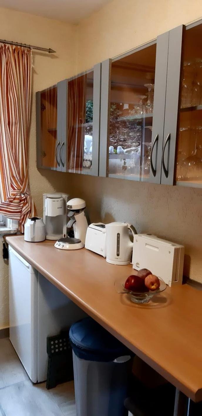 Coffee/tea facilities, Kitchen or kitchenette