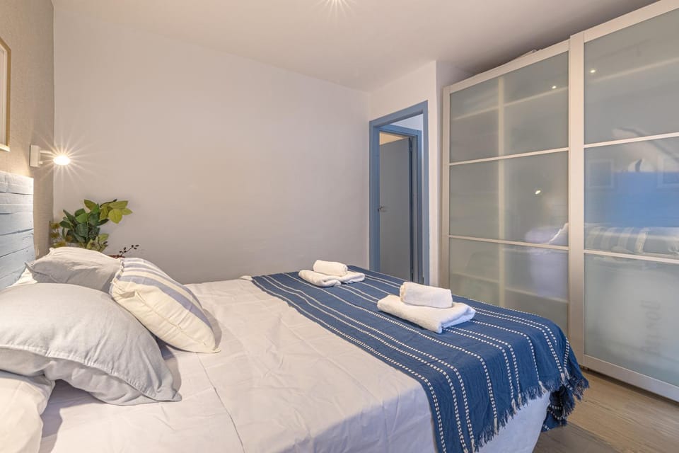SOLIS MARE APARTMENTS - Palo Beach Apartment in Malaga