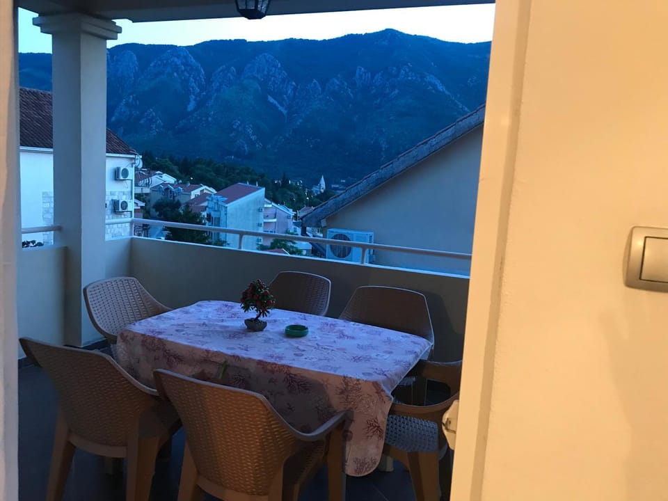 Pocanic's apartment Apartment in Dobrota