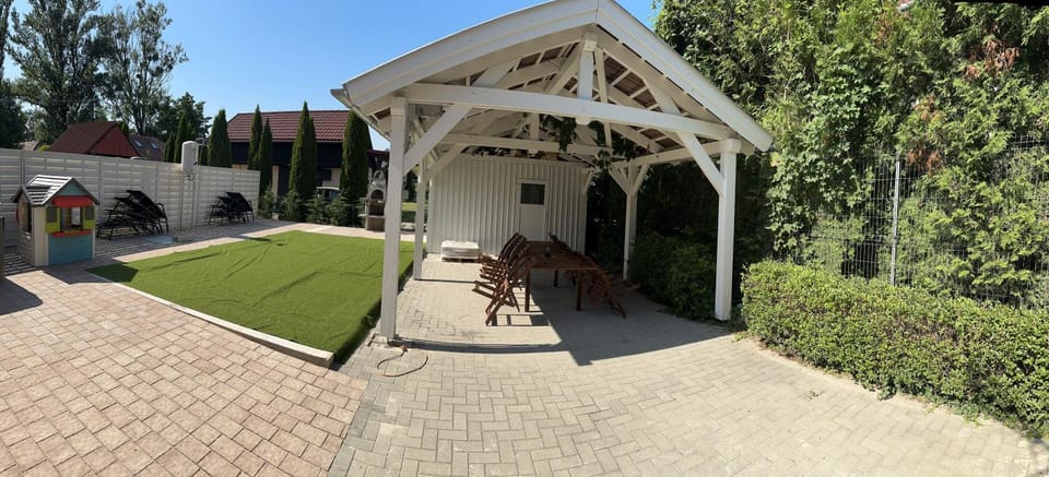 Inner courtyard view