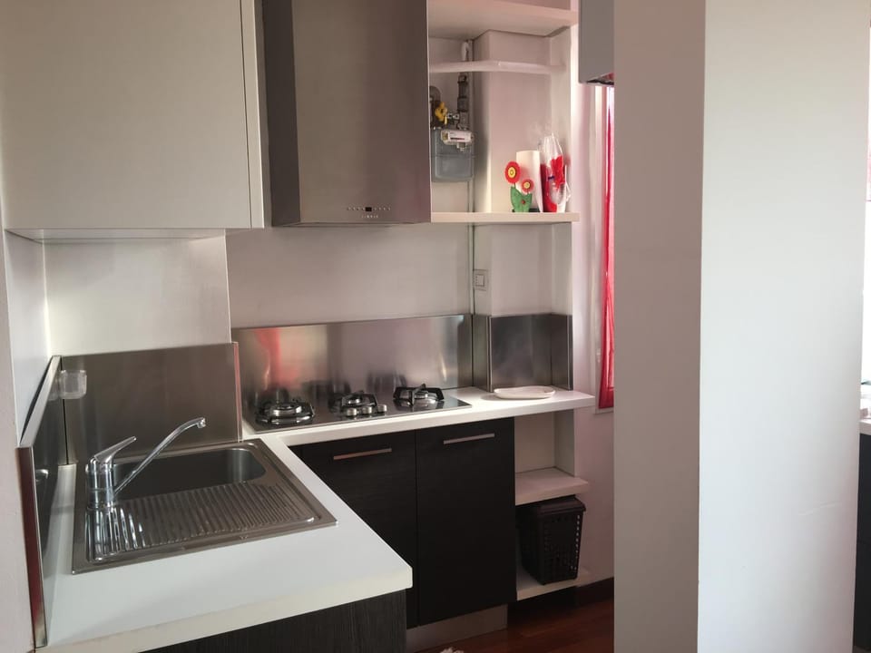 Coffee/tea facilities, Kitchen or kitchenette