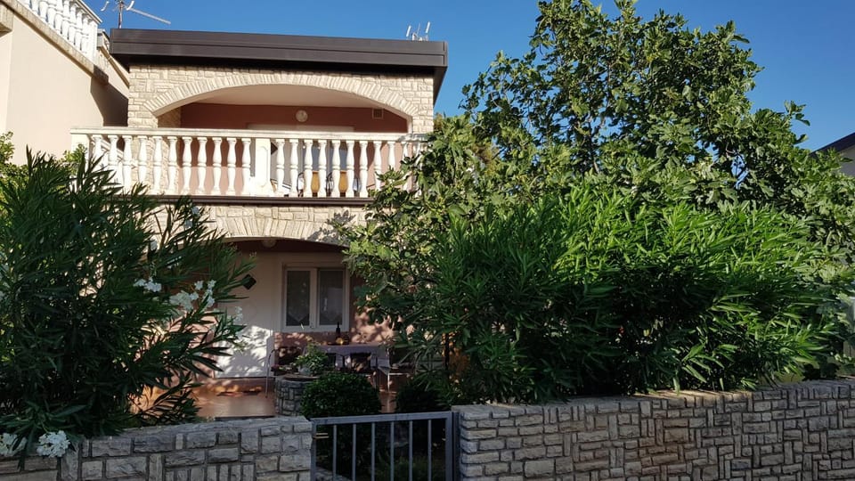 Property building, Balcony/Terrace