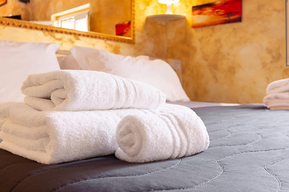 Bed, Photo of the whole room, Bedroom, towels