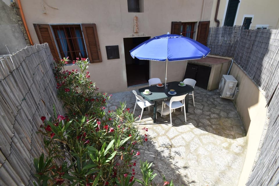 Property building, Patio
