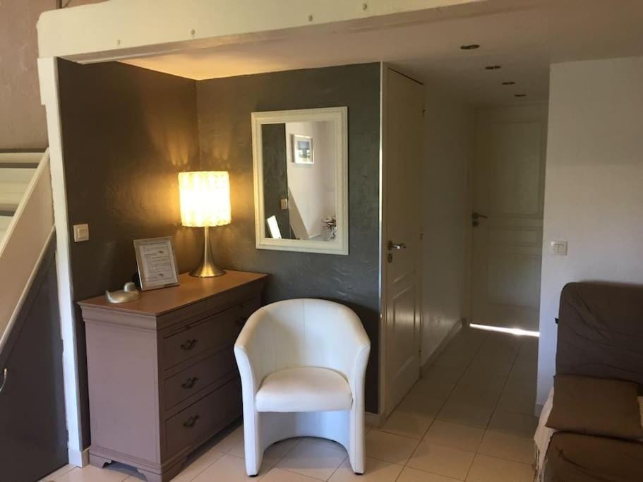 Coquet appartement dans mazet Ste Maxime Riviera Apartment in Sainte-Maxime