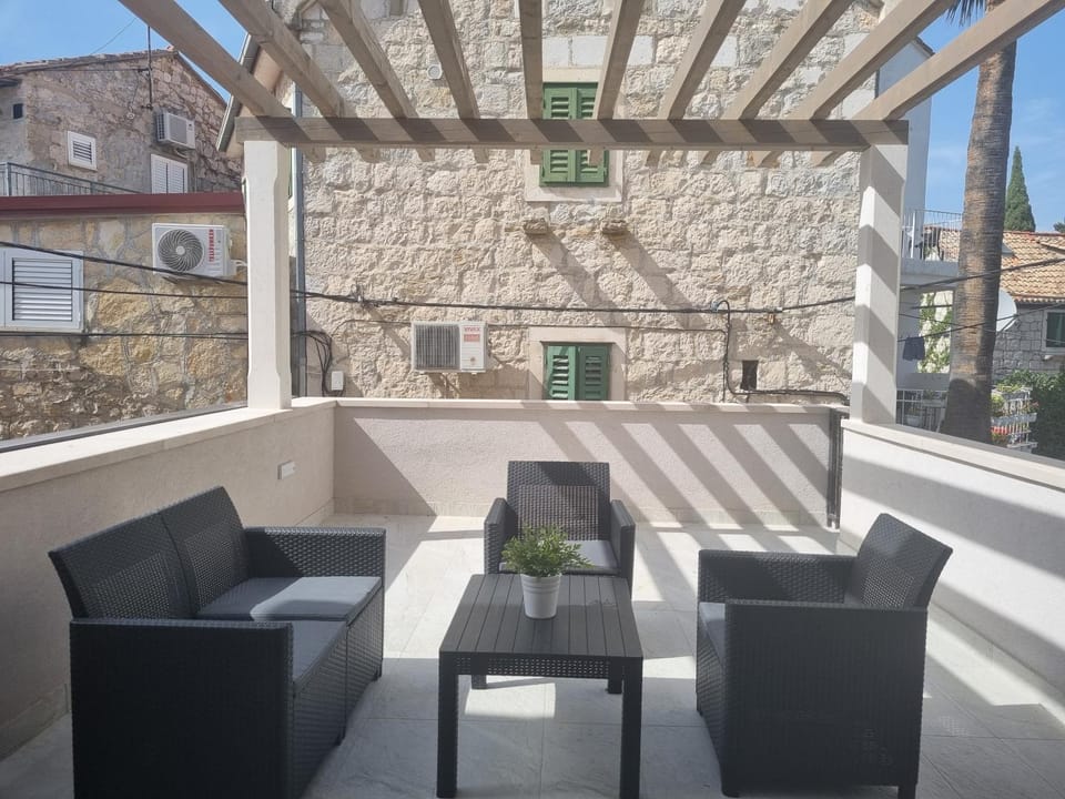 Balcony/Terrace, Balcony/Terrace