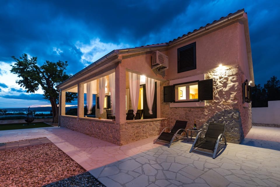 Property building, Night