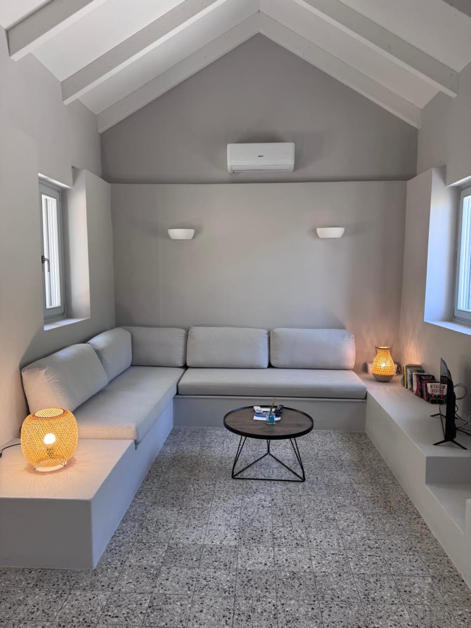 Limone loft ithaca Villa in Ithaca
