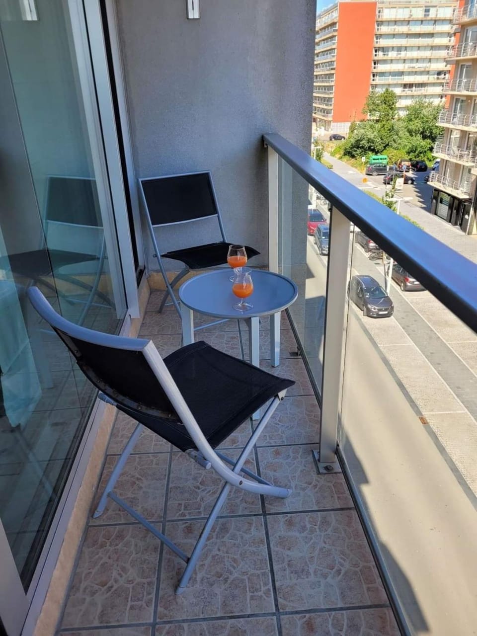 Balcony/Terrace, Street view