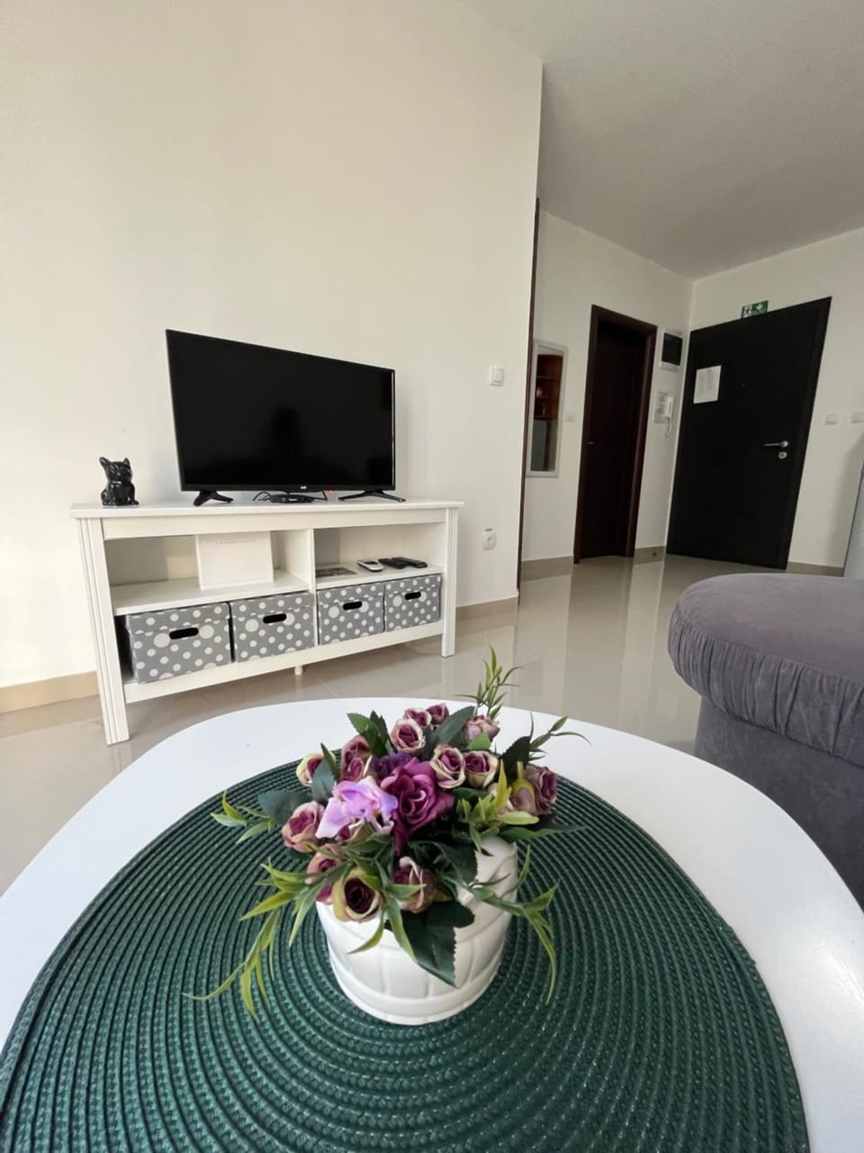 TV and multimedia, Seating area