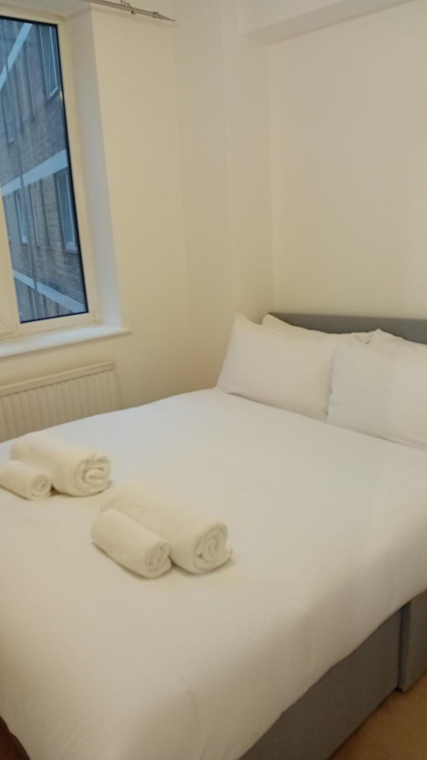 Central Apartment at Chelsea cloister Hotel Apartment in City of Westminster