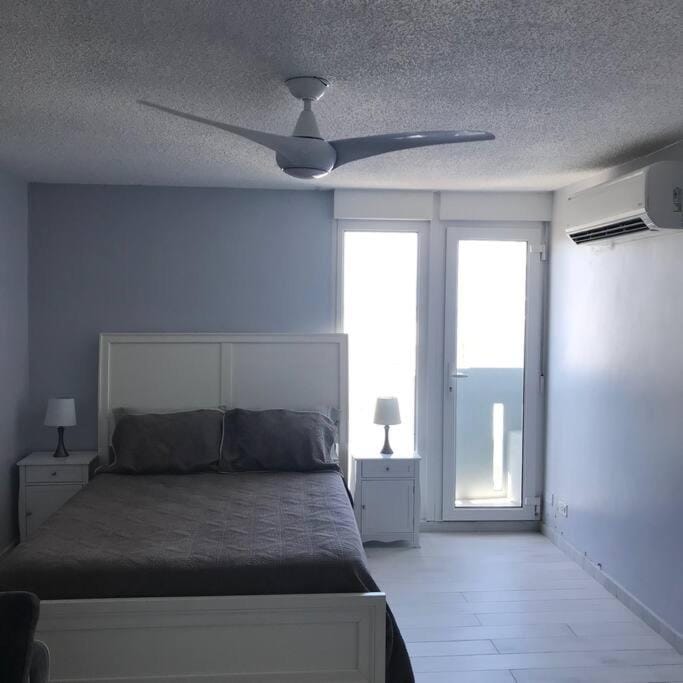Beach Rental LUX Apt 3BR-2BTH+Sofabed+City & Ocean View Apartment in Carolina