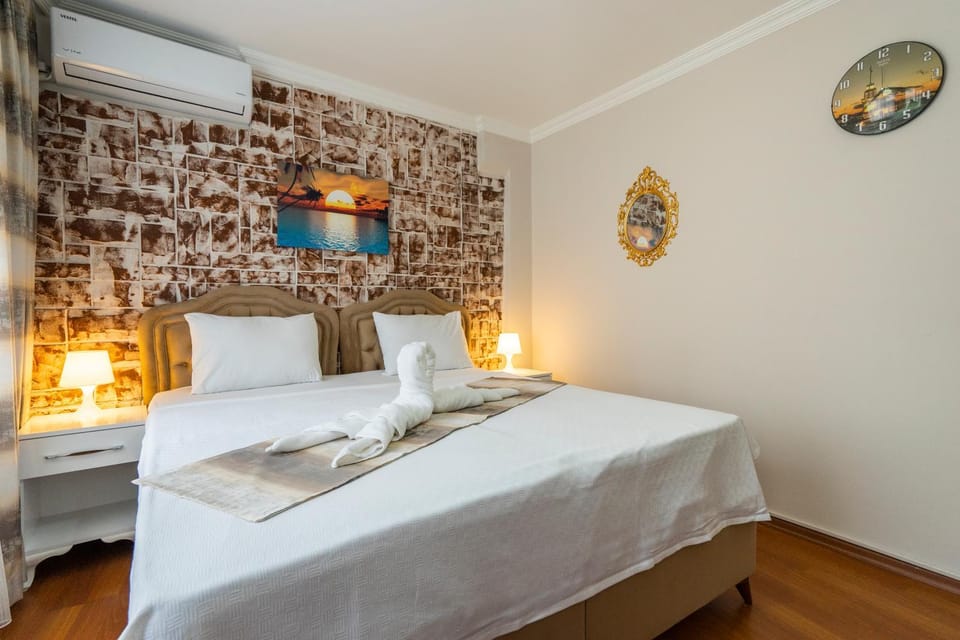 Blue Mosq- Three Storey Detached Villa Villa in Istanbul