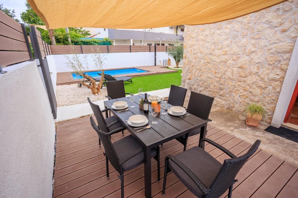 Patio, Day, Balcony/Terrace, Pool view, Swimming pool, sunbed