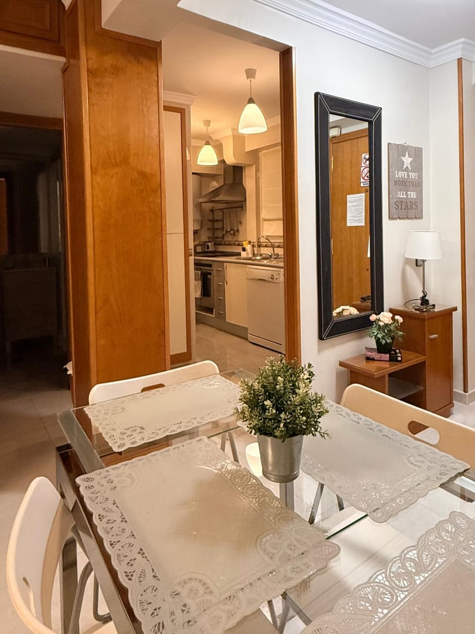 Kitchen or kitchenette, Lobby or reception, Dining area