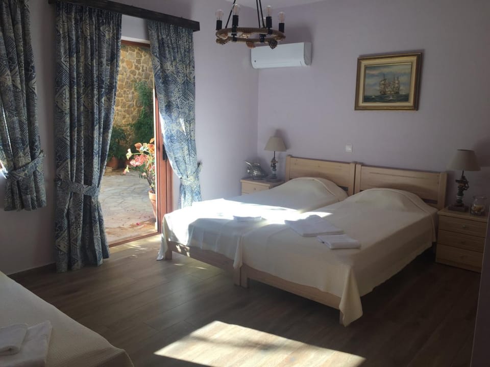 Bedroom, Garden view