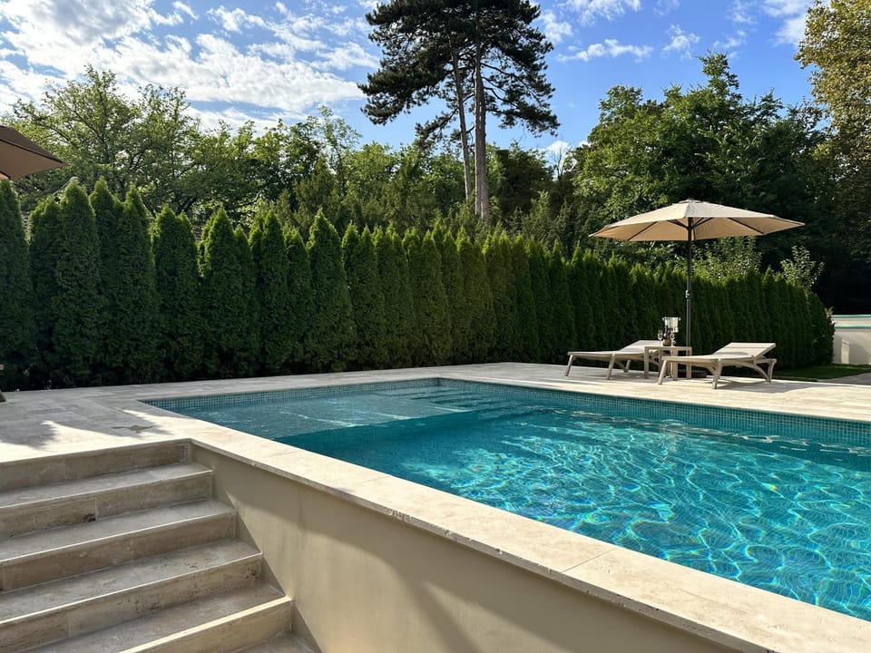 Swimming pool, Swimming pool, sunbed