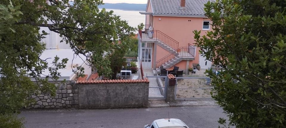 Property building, Street view