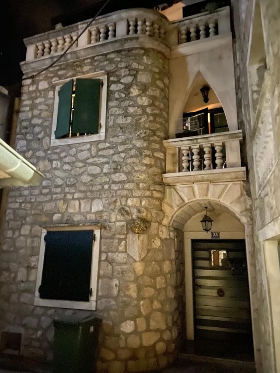 Facade/entrance
