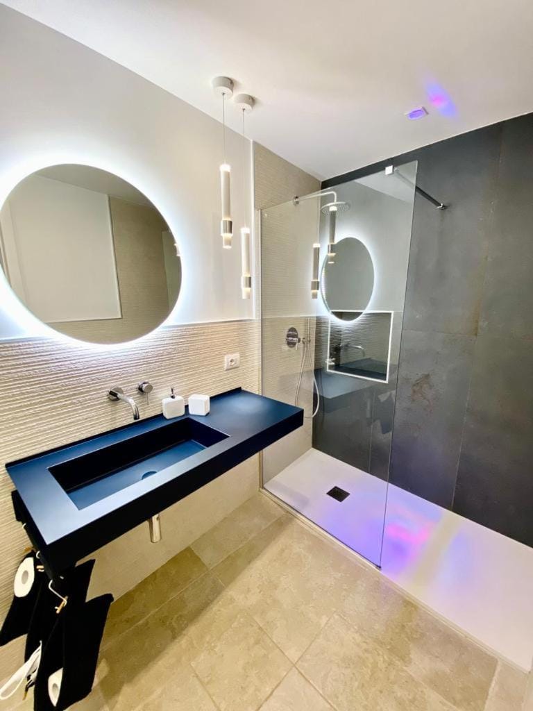 Shower, Bathroom