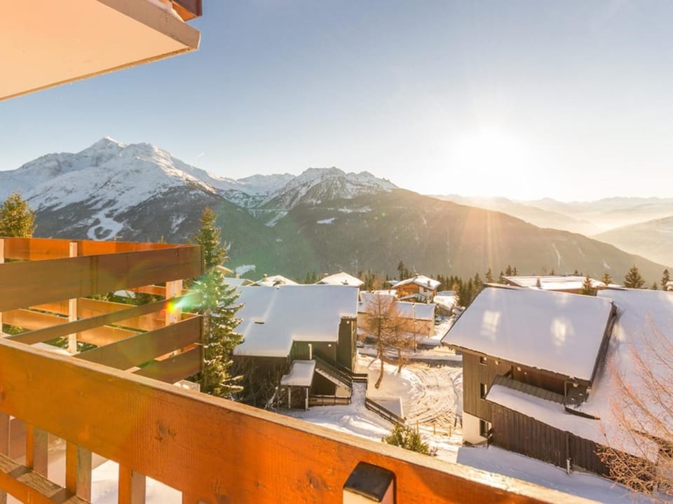 Studio lumineux près des pistes avec balcon - FR-1-275-154 Apartment in Montvalezan