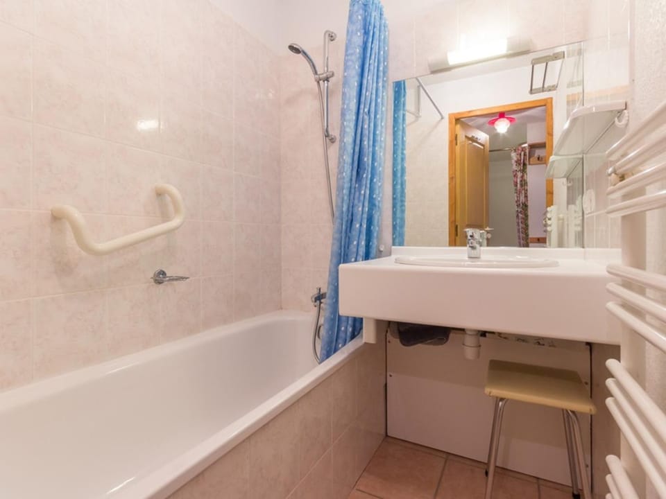 Appartement rénové 2 pièces, 6 personnes, balcon au sud-ouest, La Rosière Apartment in Montvalezan