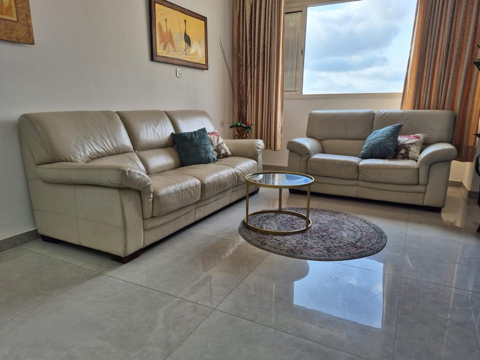 Communal lounge/ TV room, Seating area, Sea view