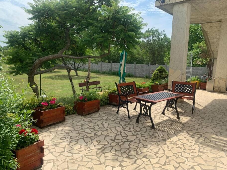 Patio, Garden, Garden view