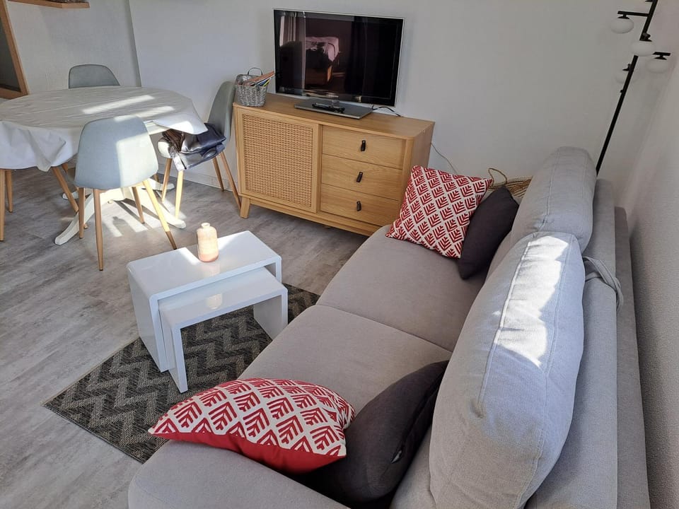 L'Artimon, T2 climatisé, parking Apartment in Agde